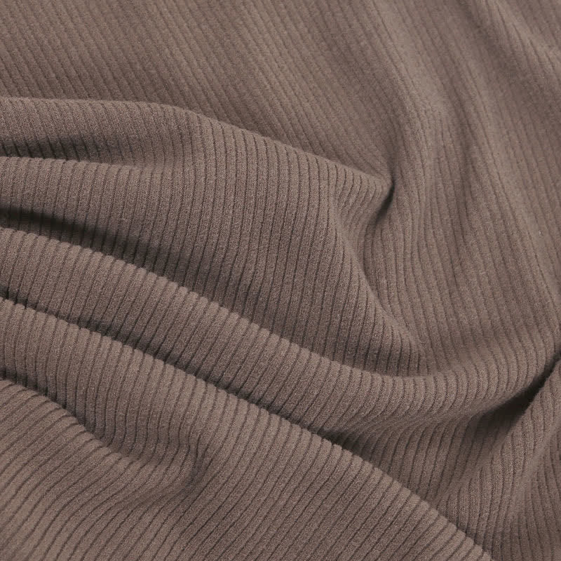 Süßes Unterkleid mit gekreuztem Strickpullover, Rüschen und Schlitz