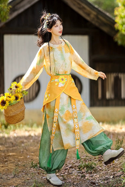 Round Collar Long Sleeve Printed Hanfu Pants Outfit in Yellow Green