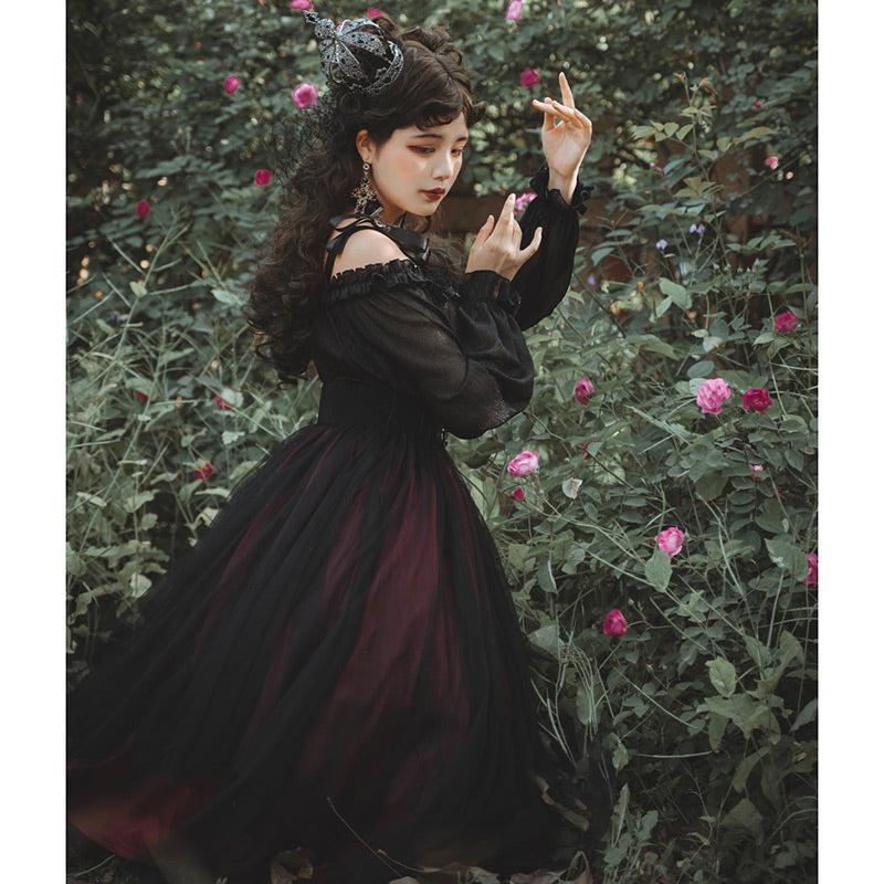 Robe Lolita à manches longues avec ceinture en chaîne noire