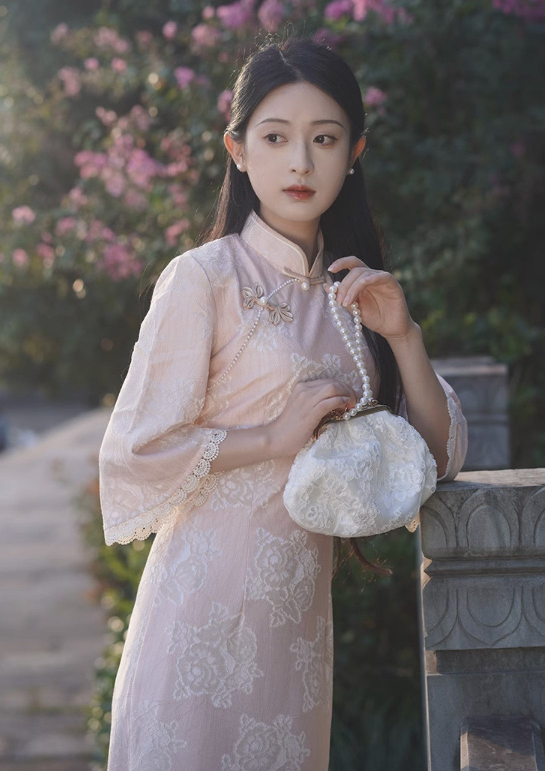 Cheongsam rose élégant