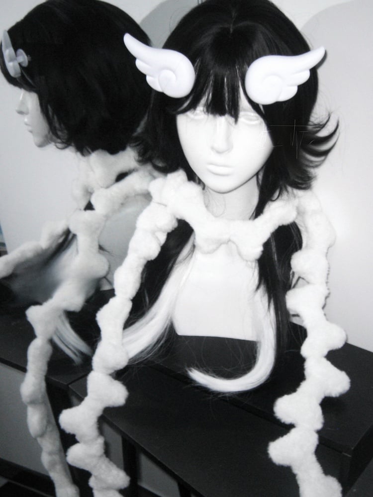 Yami Kawaii White Plush Bone Scarf