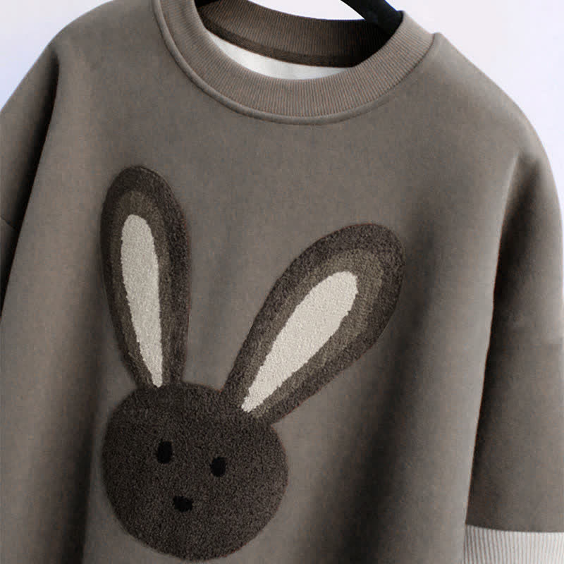 Sweat-shirt en peluche lapin gris Pantalon en jean retroussé