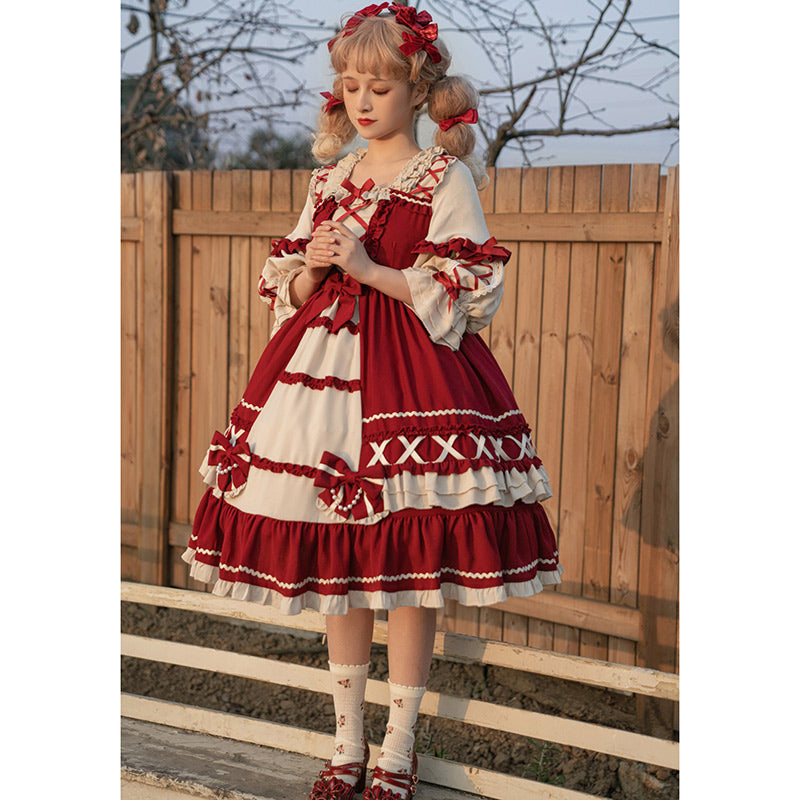 Robe Lolita à lacets avec nœud rouge et décoration