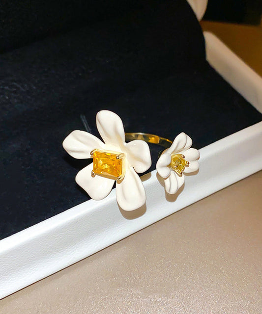 Zircon Elegant White Acrylic Floral Overgild Open Rings Copper