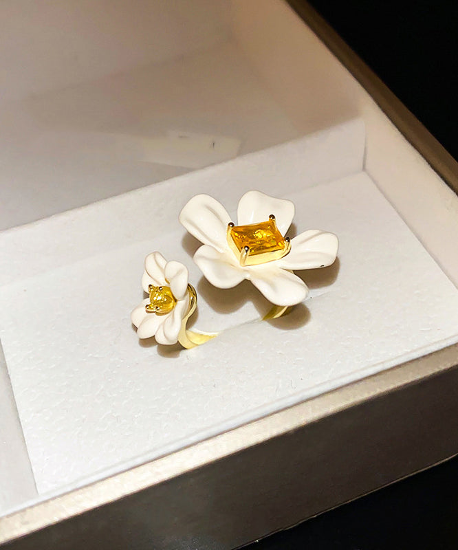 Zircon Elegant White Acrylic Floral Overgild Open Rings Copper