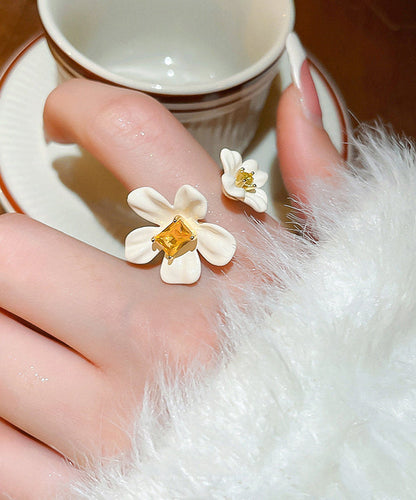 Zircon Elegant White Acrylic Floral Overgild Open Rings Copper