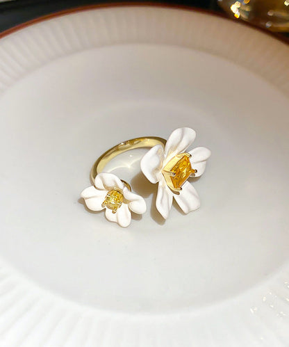 Zircon Elegant White Acrylic Floral Overgild Open Rings Copper