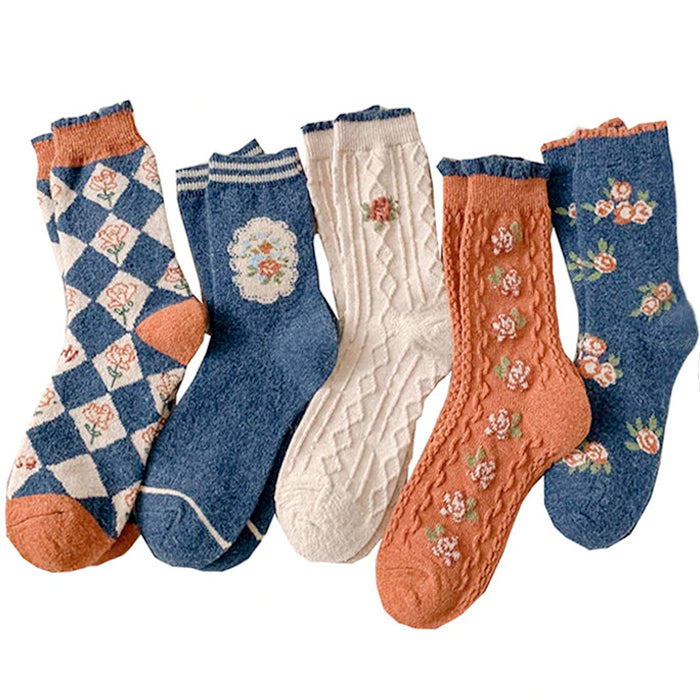 Chaussettes à motifs floraux et esthétiques