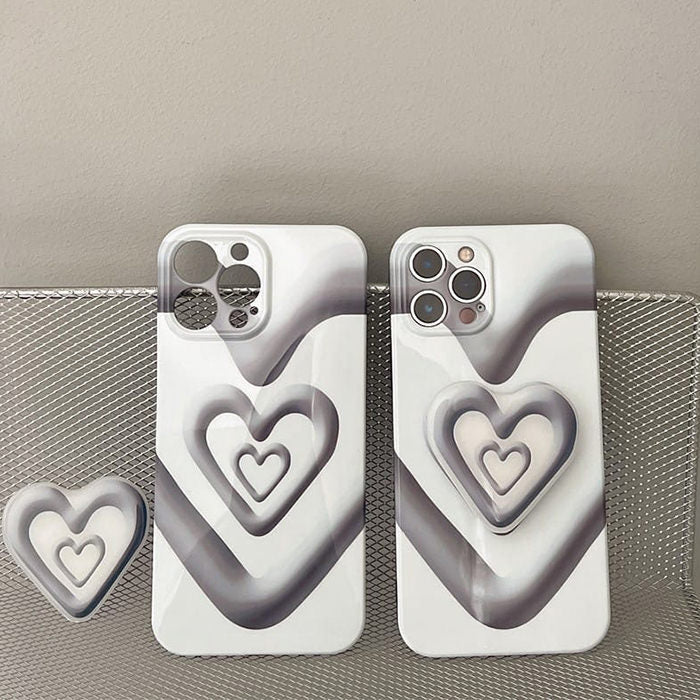 Coque iPhone noire avec cœur blanc