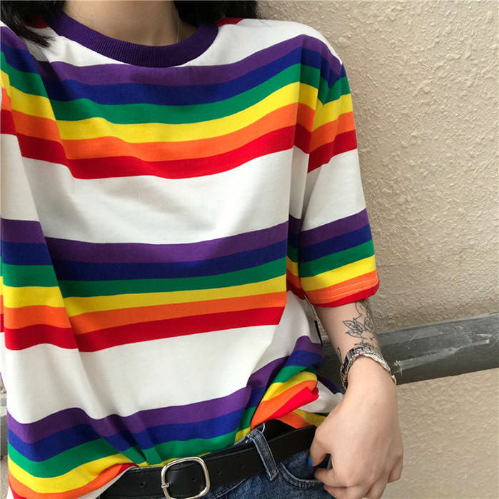 T-shirt arc-en-ciel confortable