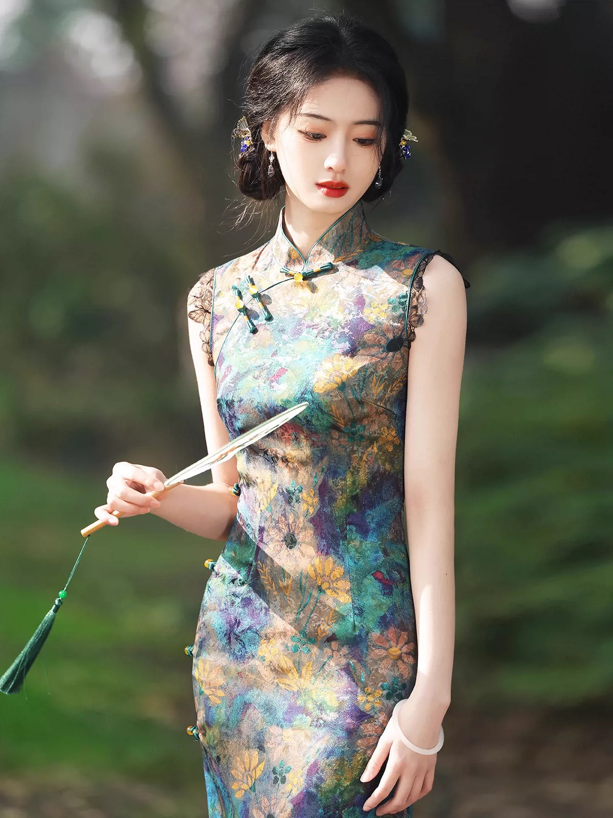 Cheongsam long sans manches à fleurs rétro