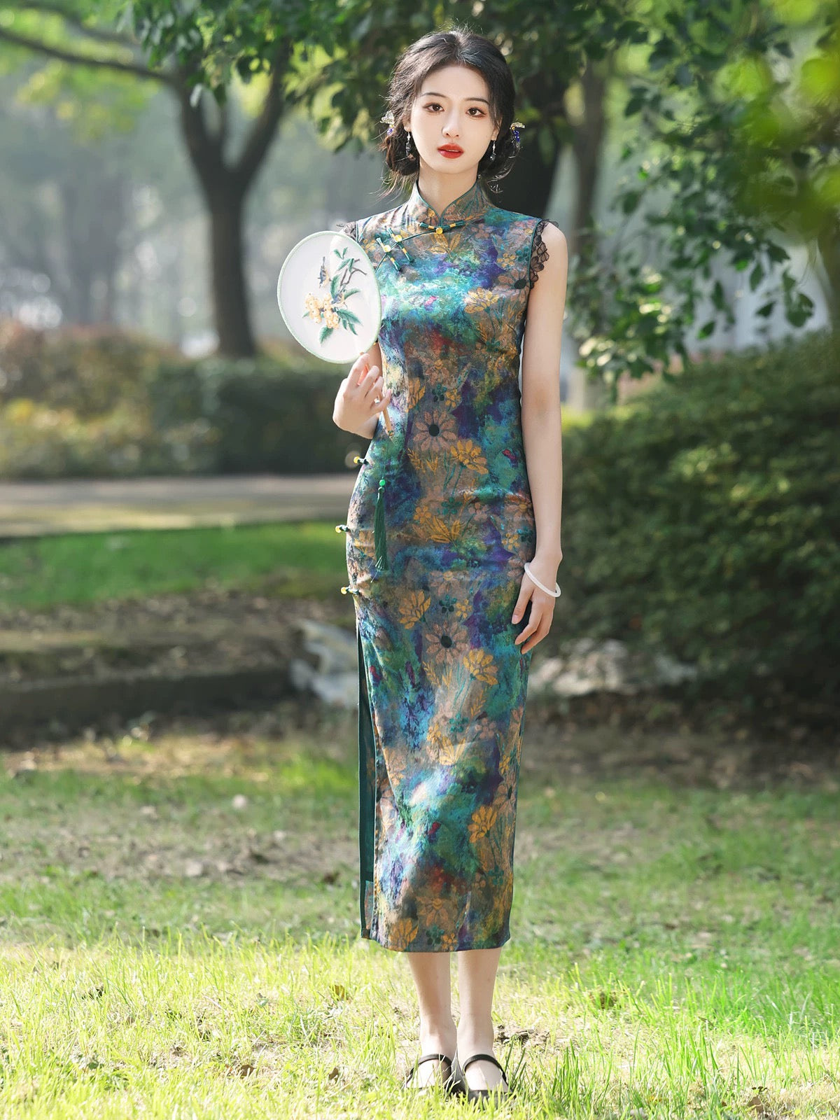 Cheongsam long sans manches à fleurs rétro