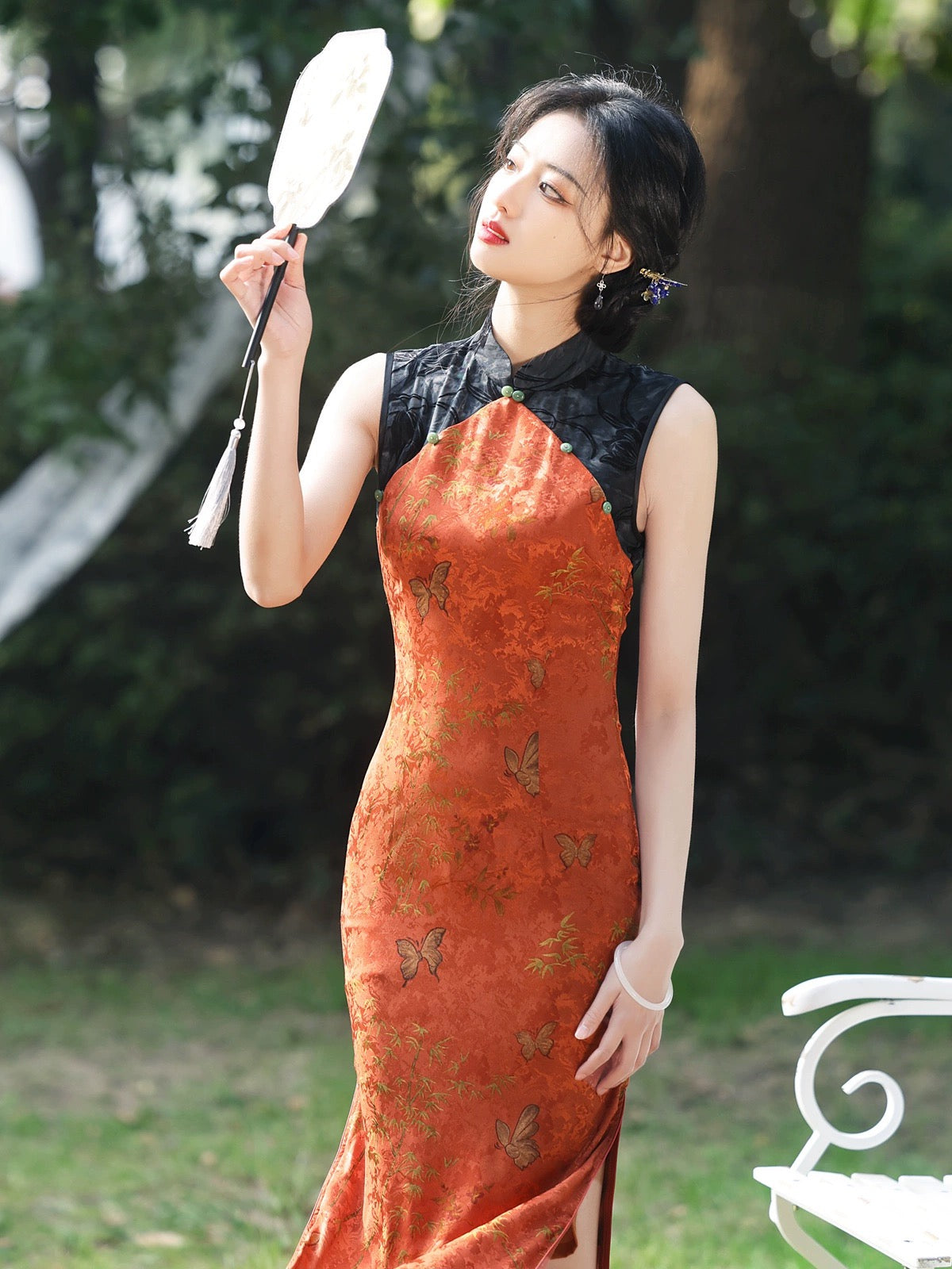 Robe cheongsam à motifs orange