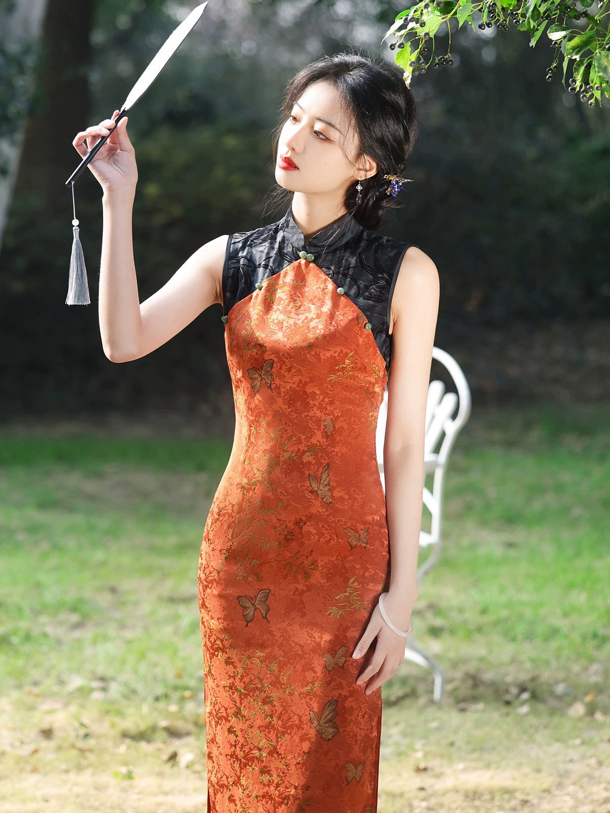 Robe cheongsam à motifs orange