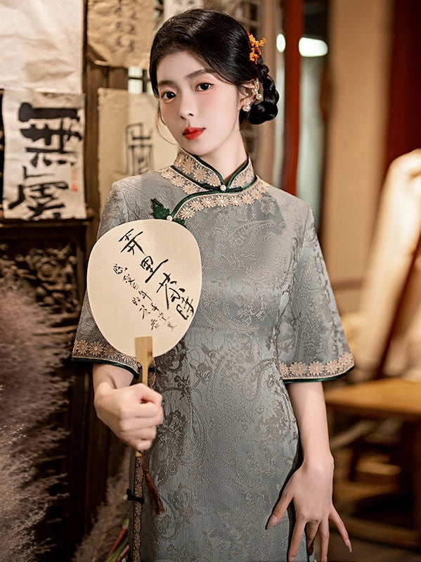 Grey Knotted Mid Sleeve Cheongsam