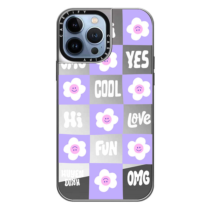 Coque iPhone à motif floral violet