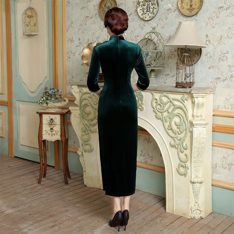 3/4-Sleeve Slit-Side Embroidered Cheongsam