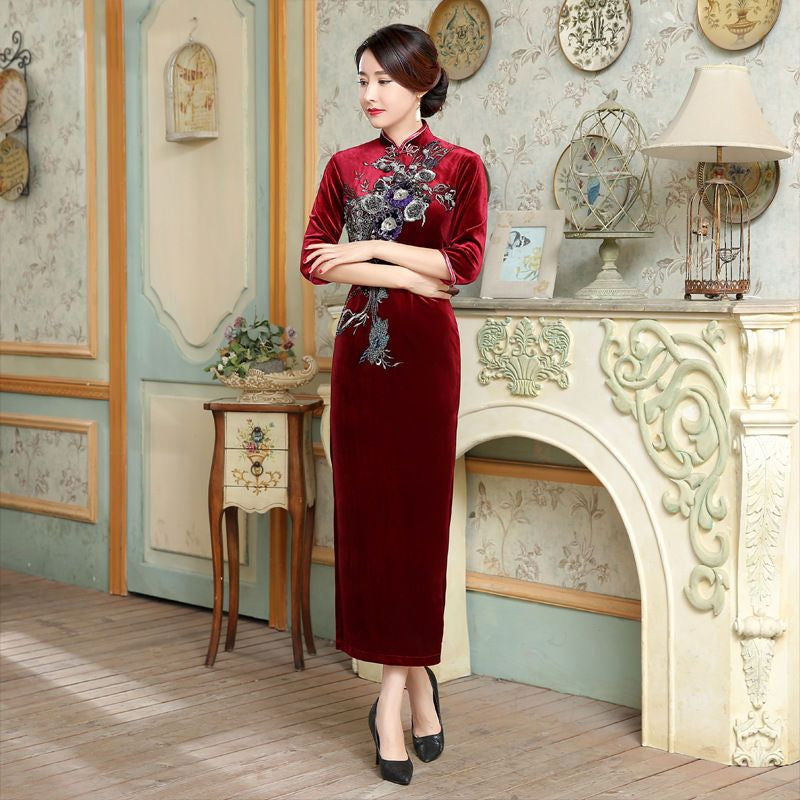 3/4-Sleeve Slit-Side Embroidered Cheongsam