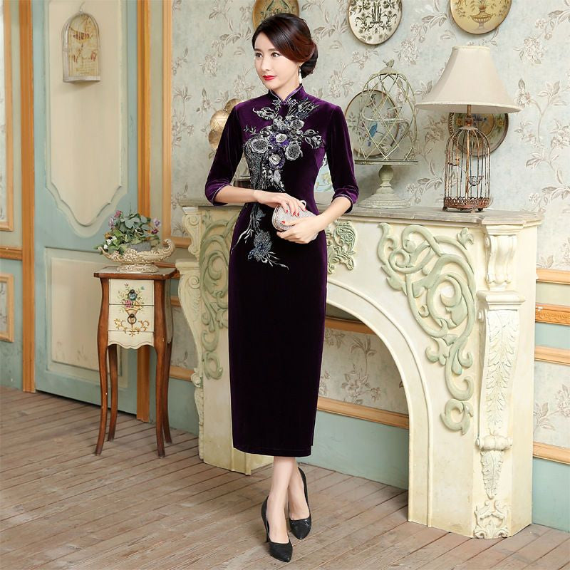 3/4-Sleeve Slit-Side Embroidered Cheongsam