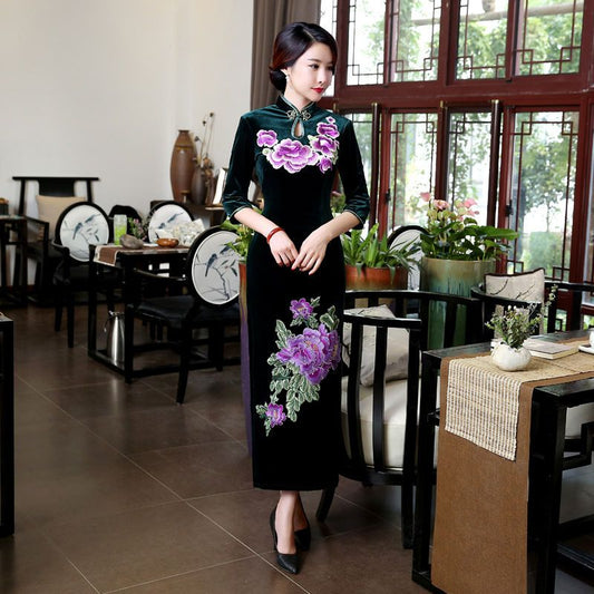 3/4-Sleeve Embroidery Velvet Cheongsam