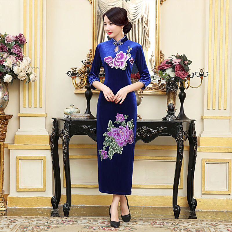 3/4-Sleeve Embroidery Velvet Cheongsam