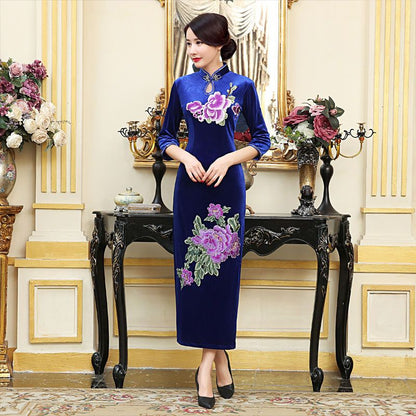 3/4-Sleeve Embroidery Velvet Cheongsam