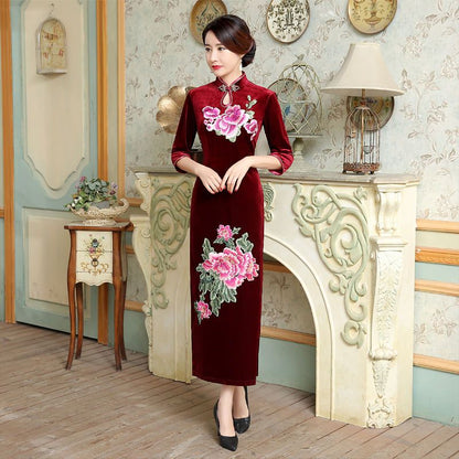 3/4-Sleeve Embroidery Velvet Cheongsam