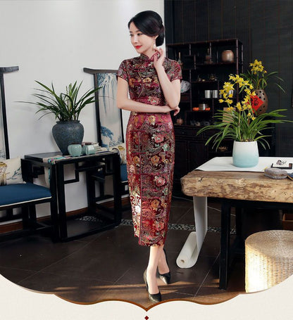 Short-Sleeve Floral Embroidered Qipao