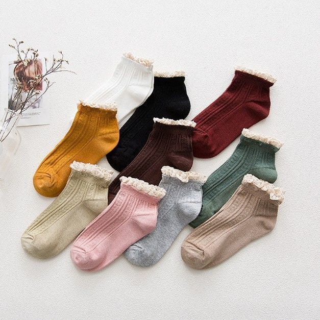 Lace Trim Knit Socks