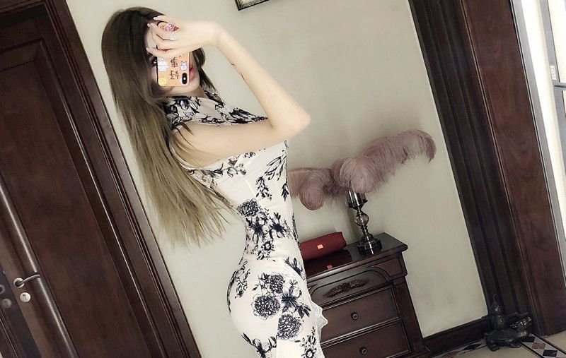 Sleeveless Floral Print Midi Qipao