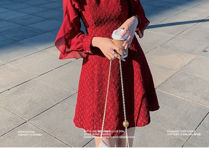 Langärmliges Chiffonkleid mit Rüschen