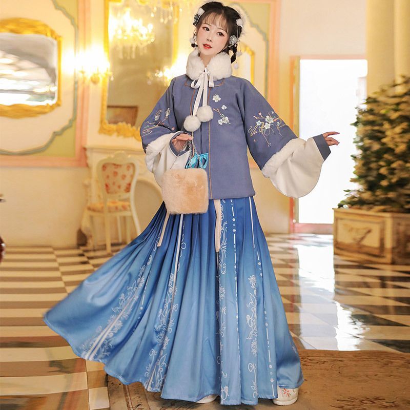 Hanfu Set Of 3 : Embroidered Square