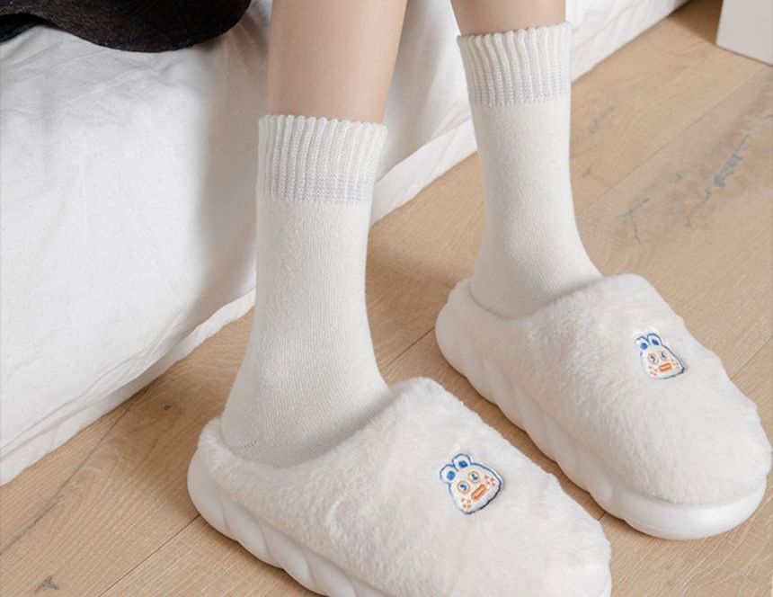 Set of 4: Plain Socks