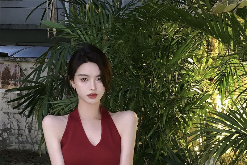 V-Neck Sleeveless Slim-Fit Dress Plain Halter