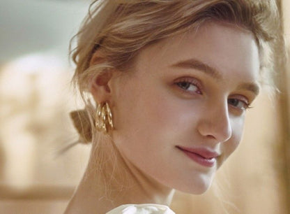 Long-Sleeve A-Line Wedding Gown