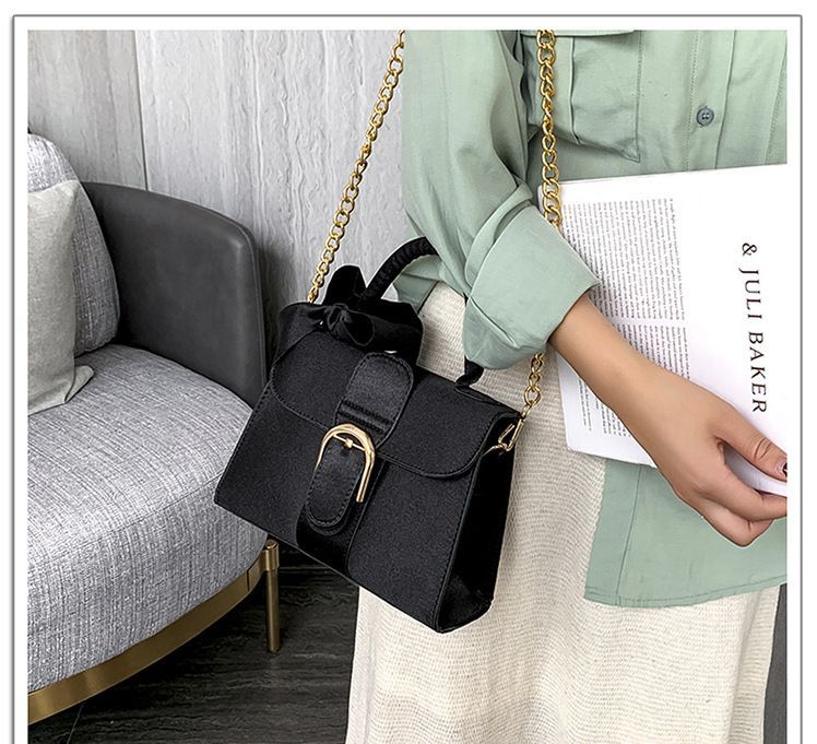 Flap Chain Crossbody Bag