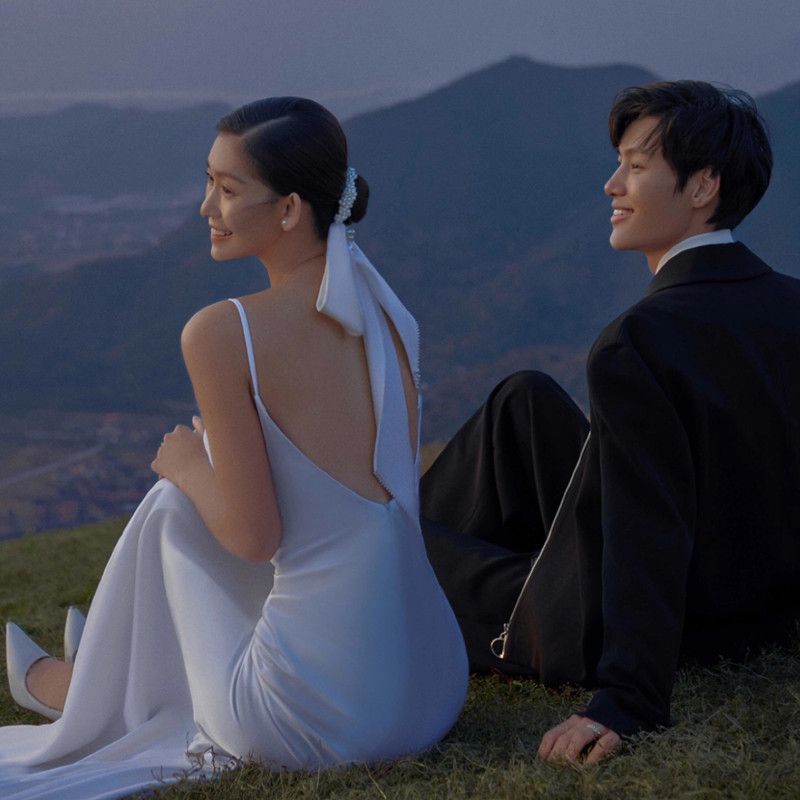 Strap A-Line Backless Wedding Spaghetti Gown