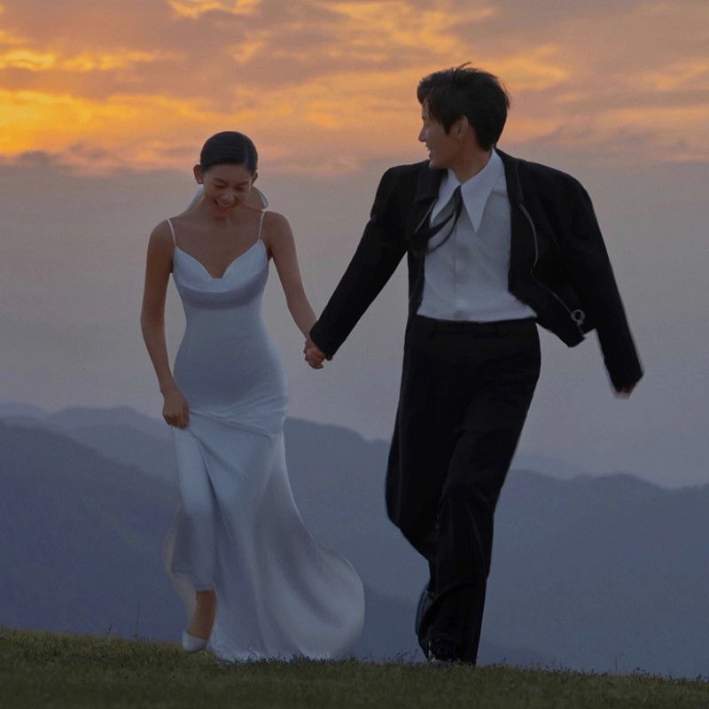 Strap A-Line Backless Wedding Spaghetti Gown