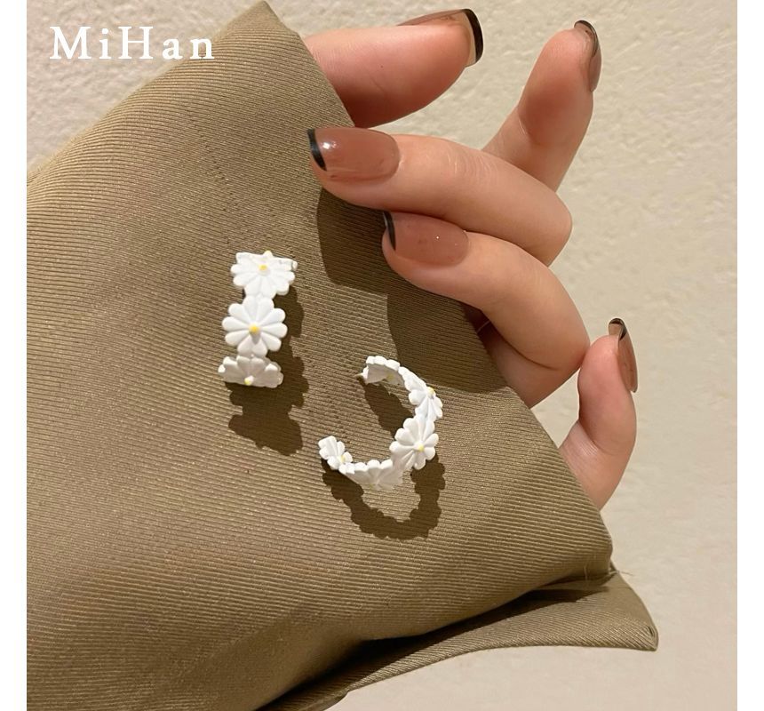 Flower Open Hoop Earring