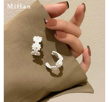 Flower Open Hoop Earring