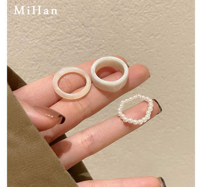 Set Of 3: Resin Ring + Faux Pearl Ring