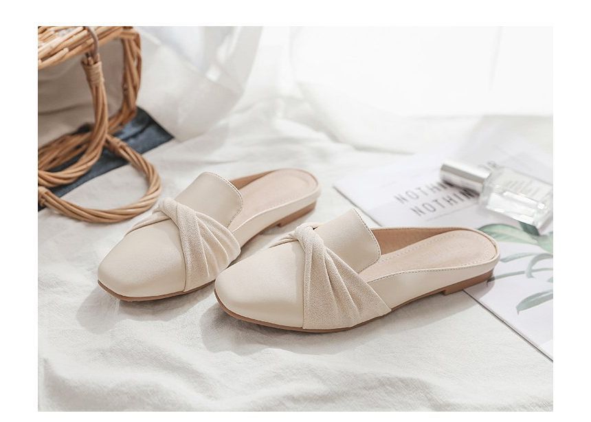 Twisted Flat Loafer Mules