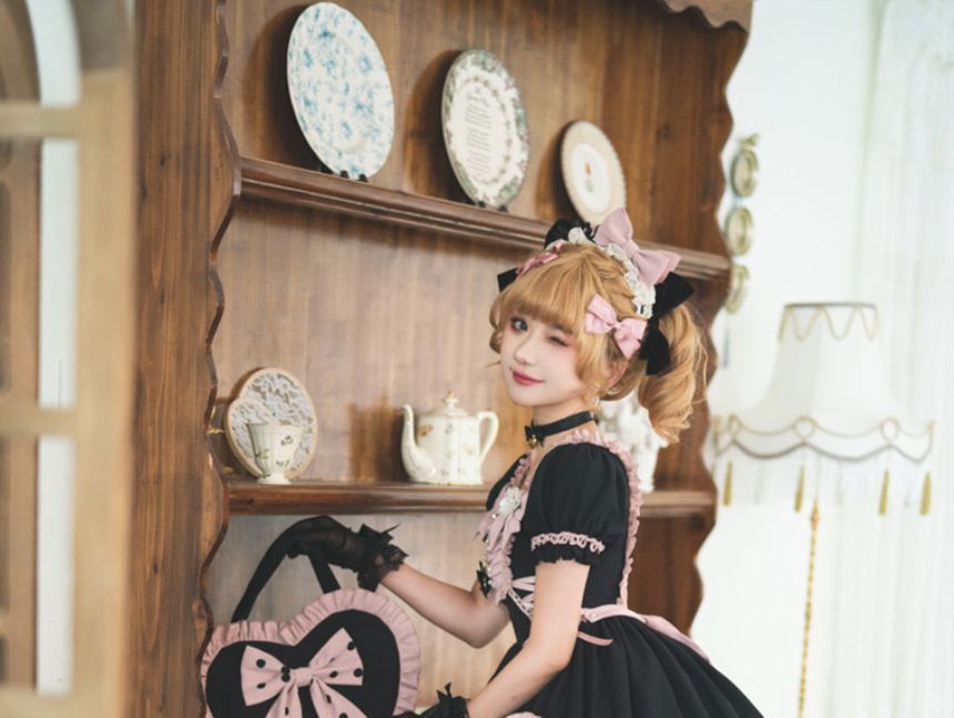 Robe trapèze mini à volants Lolita / Bandeau à nœud / Sac à main / Ensemble