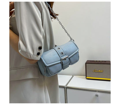 Chain Strap Buckled Shoulder Bag