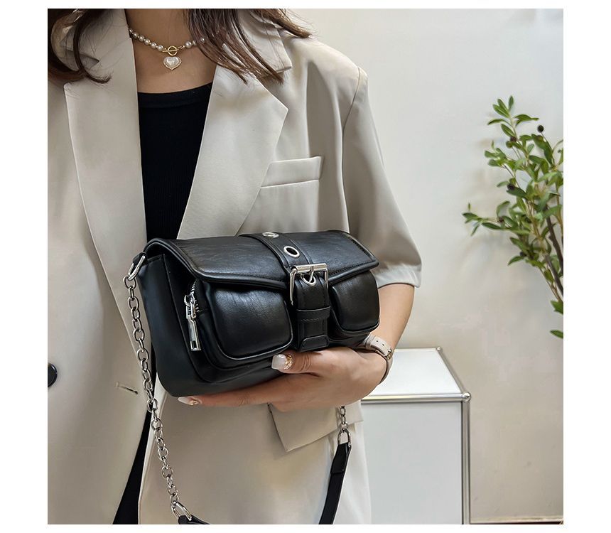 Chain Strap Buckled Shoulder Bag