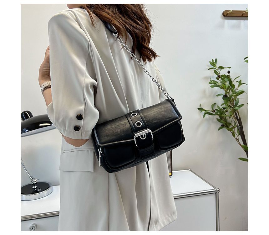 Chain Strap Buckled Shoulder Bag