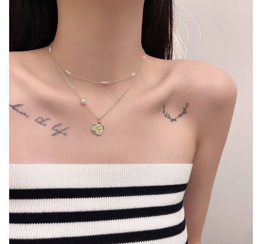 Floral Pearl Faux Necklace