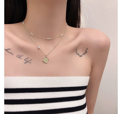 Floral Pearl Faux Necklace