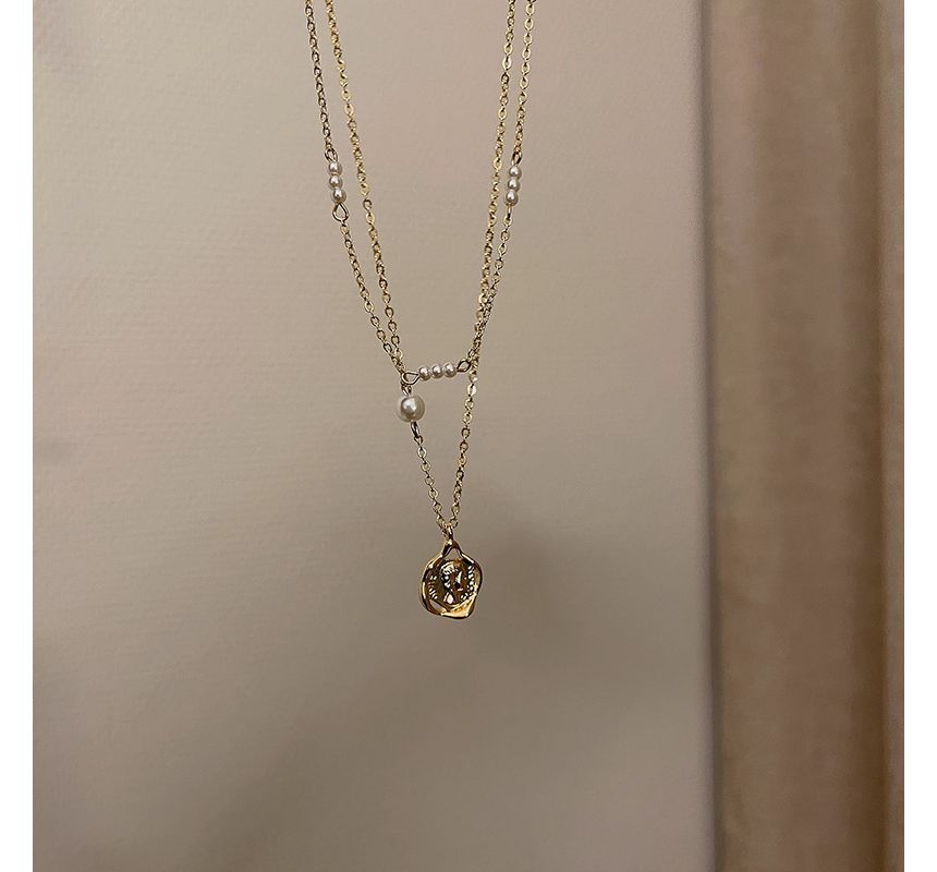 Floral Pearl Faux Necklace