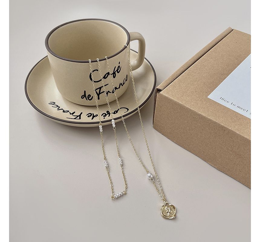 Floral Pearl Faux Necklace